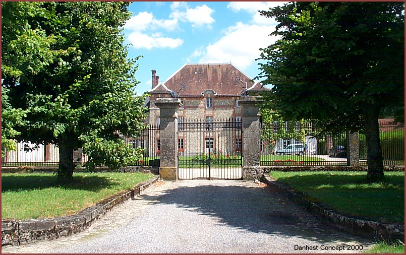 Mondement, the Castel